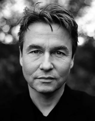 Thumbnail Dr Esa-Pekka SALONEN